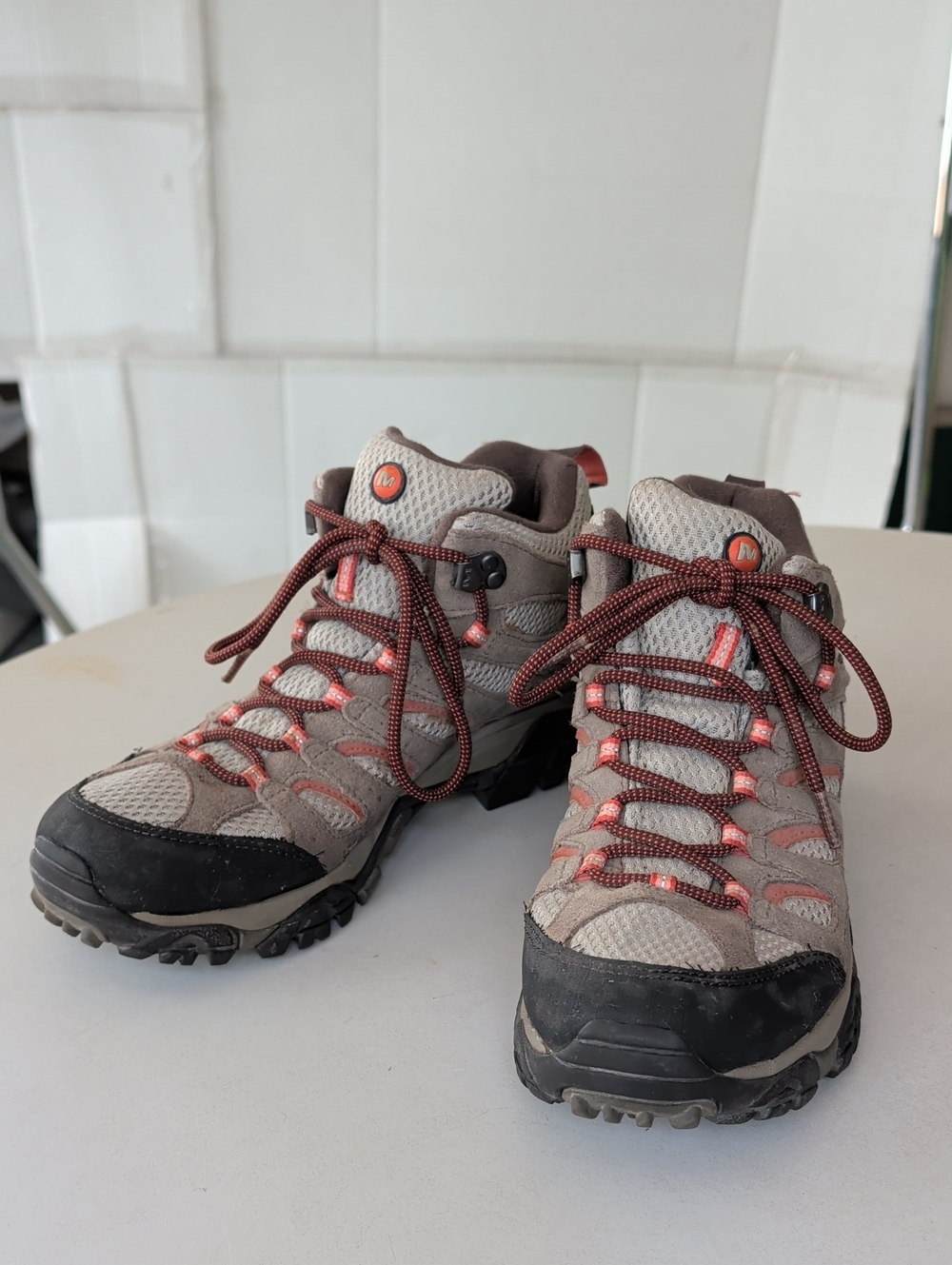 Merrell Beige Orange Lace-Up Women's Hiking Boots Waterproof SZ 9.5 Comfy Sturdy